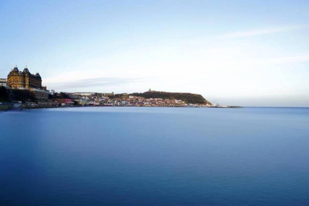 200 Year Old Large Townhouse With Sea Views Villa Scarborough Eksteriør billede